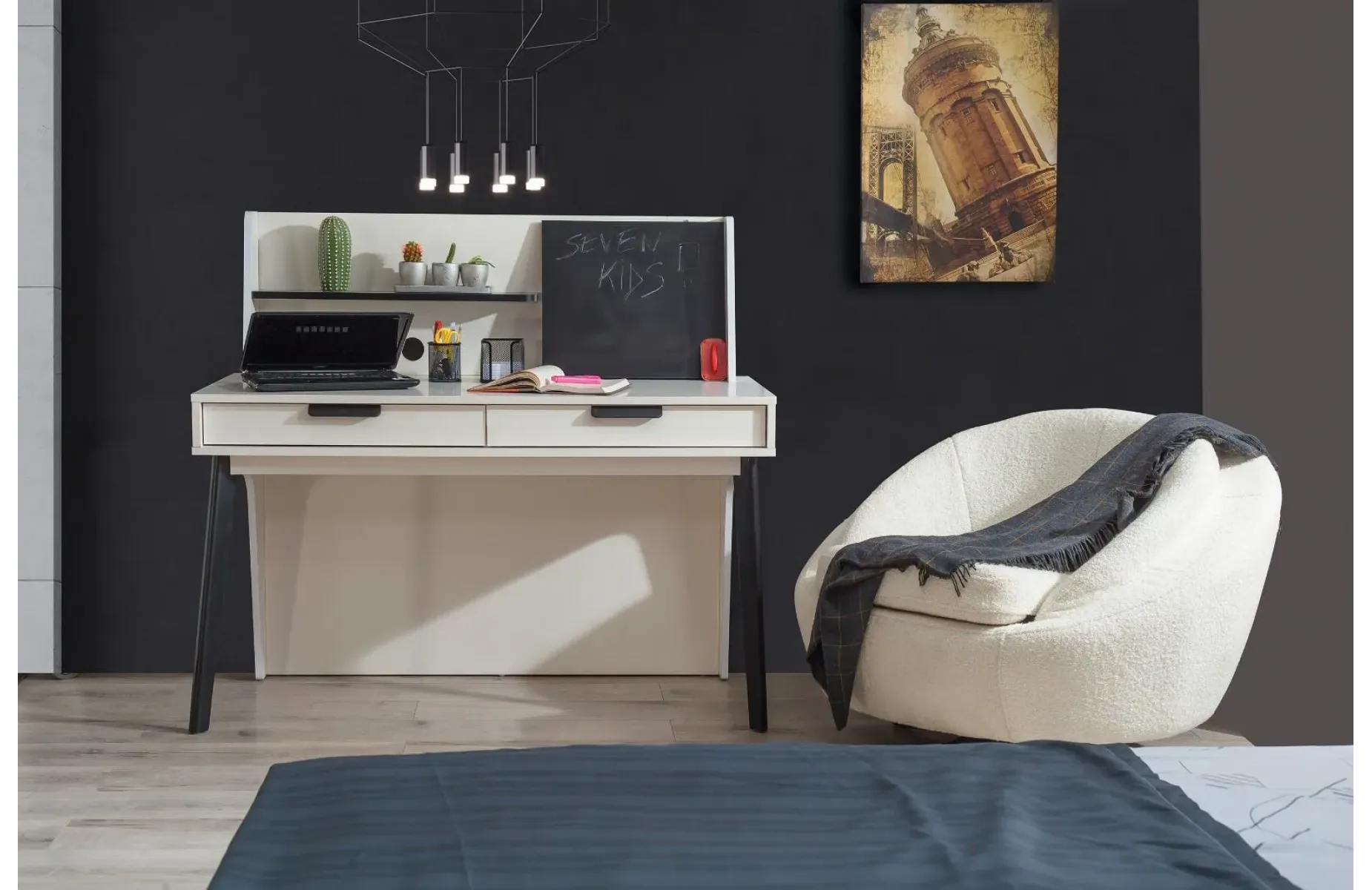 Kolezyum Ay  Çalışma Masası